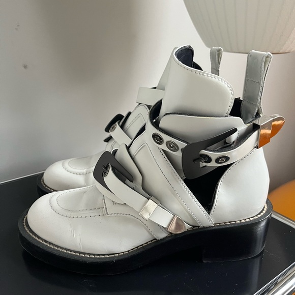 Balenciaga Ceinture Boots by Nicholas Ghesquiere - Picture 2 of 7